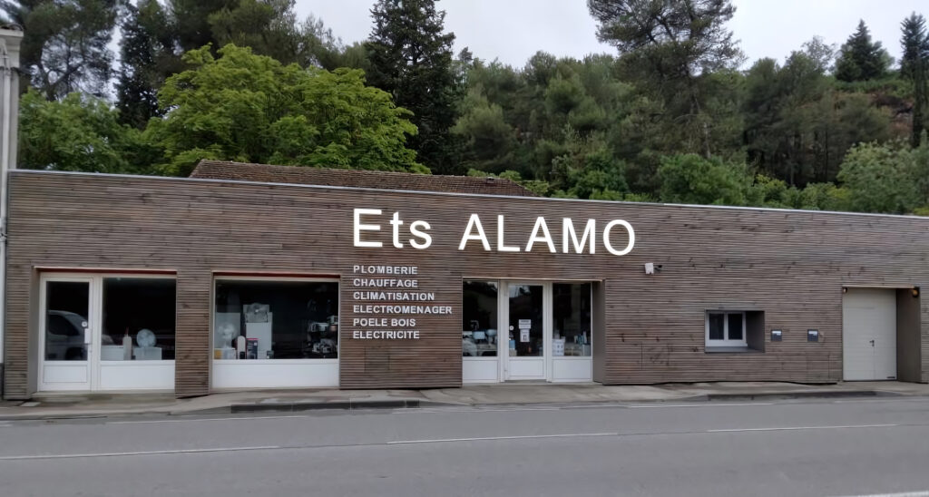 Façade alamo-sarl à Limoux, services de plomberie, chauffage et électricité dans un cadre naturel,