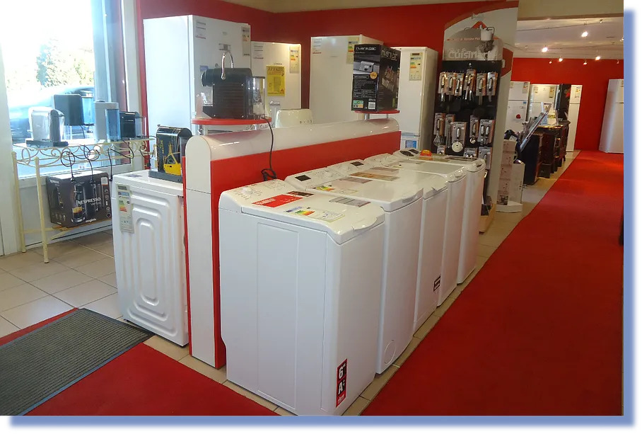 lave-linge et électroménager modernes chez alamo-sarl à Limoux, intérieur de magasin lumineux et chaleureux,